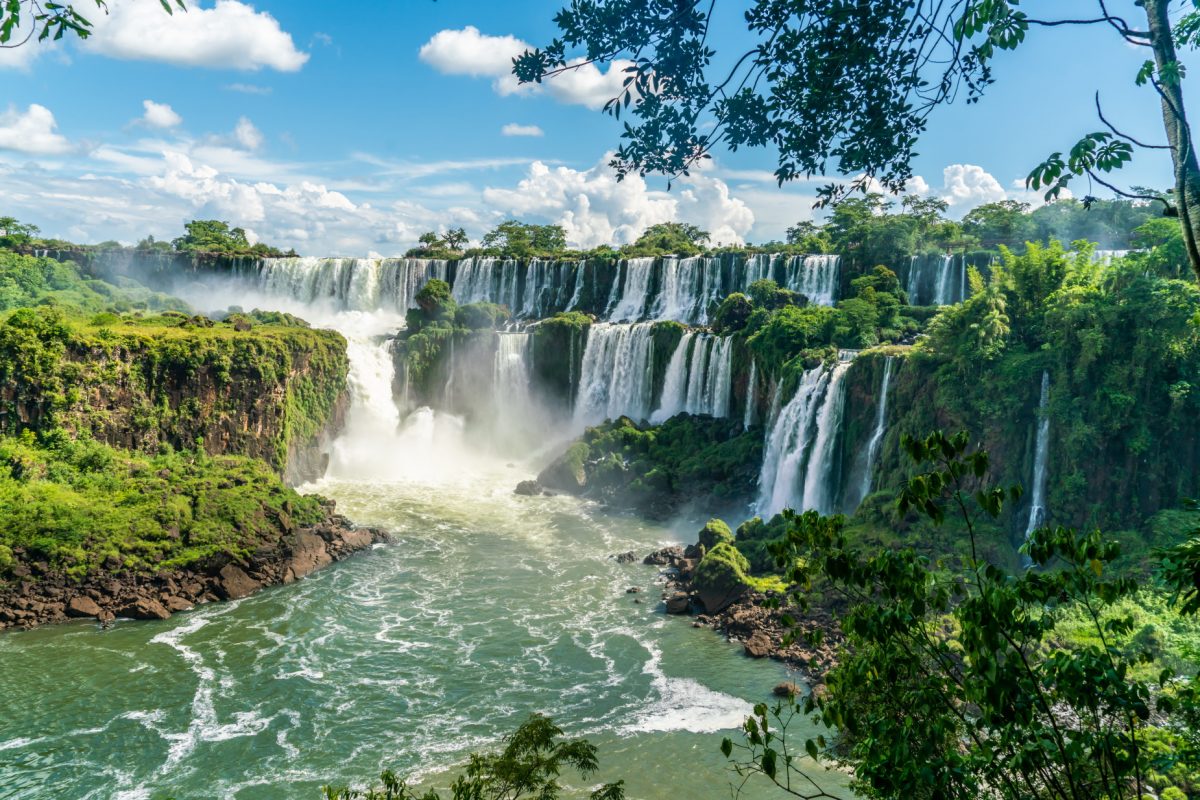 arg_iguazu_shutterstock_1338447983-1200x800-c-center.jpg