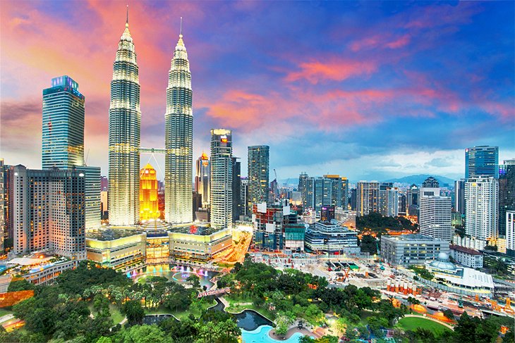 malaysia-kuala-lumpur-top-attractions-petronas-twin-towers-sunset.jpg