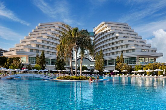 miracle-resort-hotel.jpg